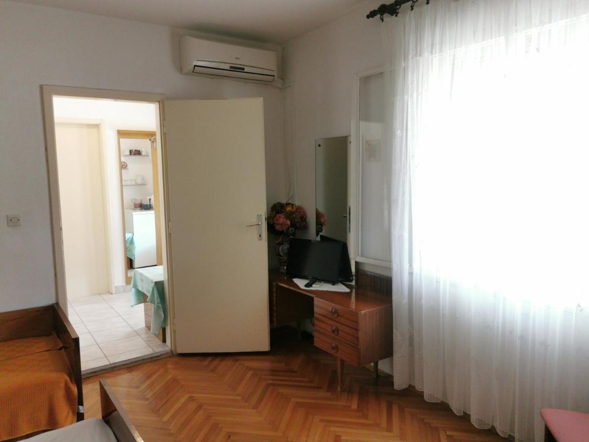 Room Dobrenka Hvar Exterior photo