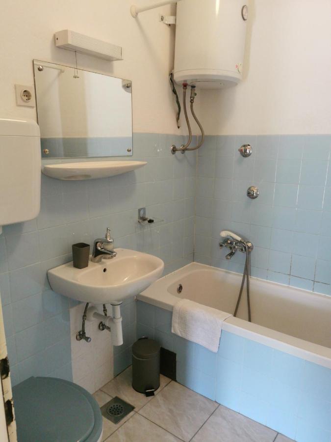 Room Dobrenka Hvar Exterior photo